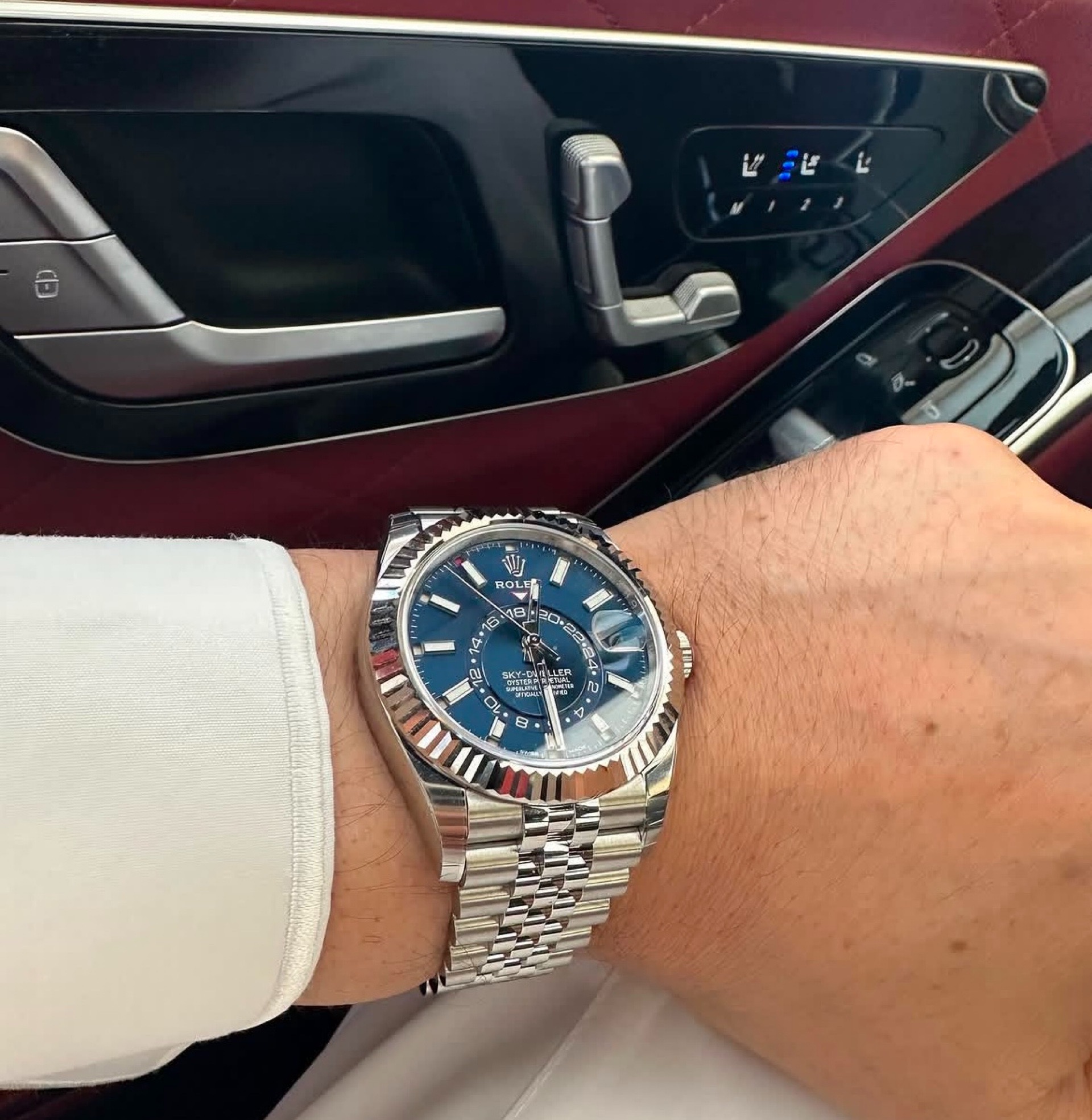 Rolex Sky-Dweller Blue Dial Oystersteel White Gold view 2