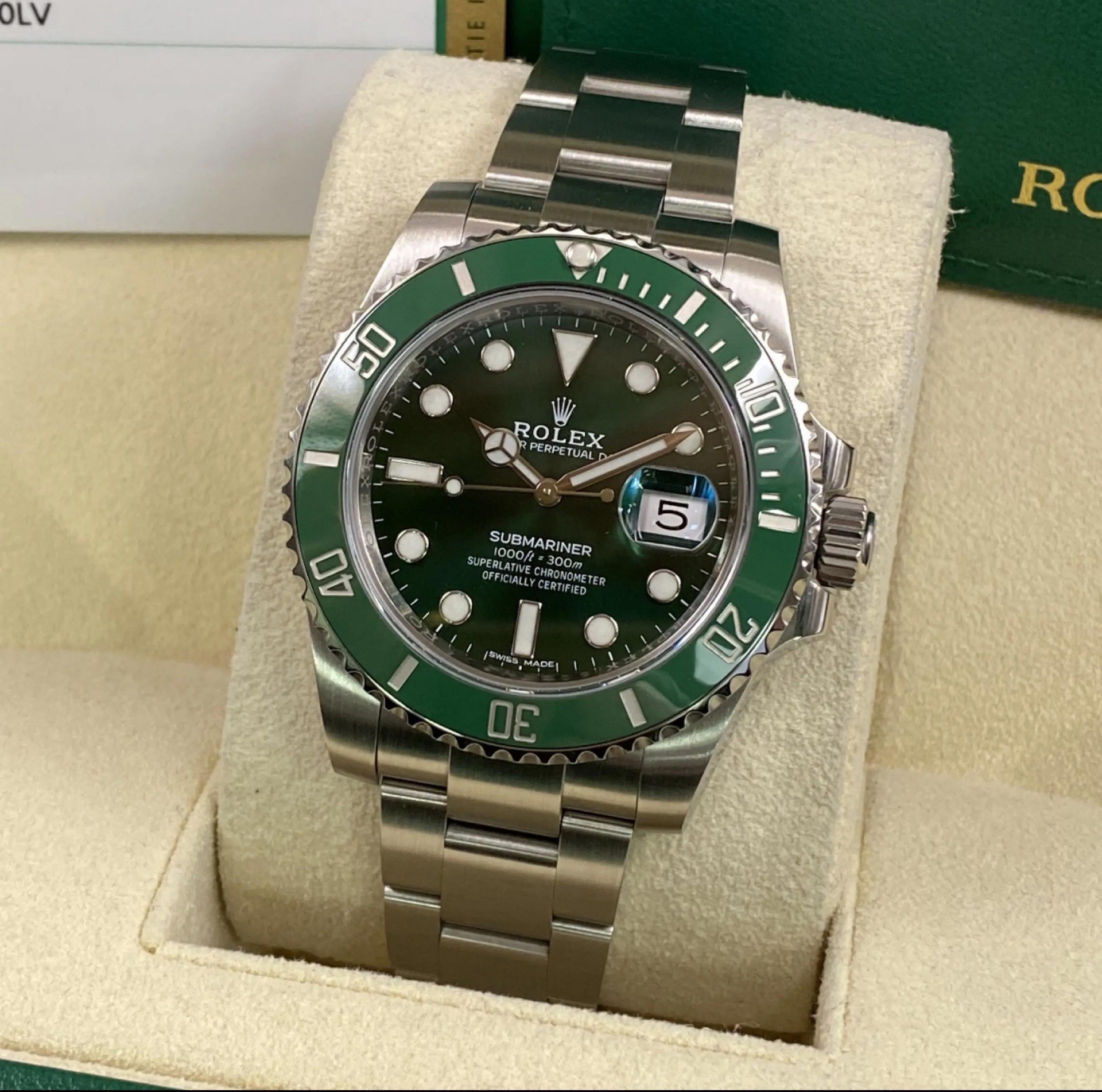 Rolex Submariner Hulk view 2