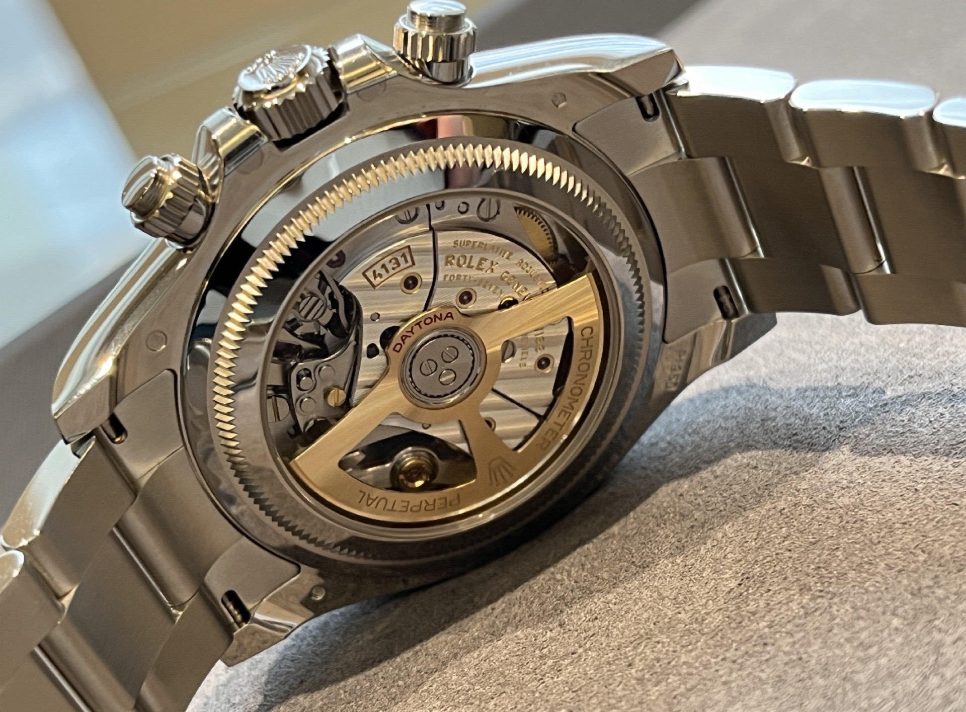 Rolex Daytona Platinum Ice Blue view 4