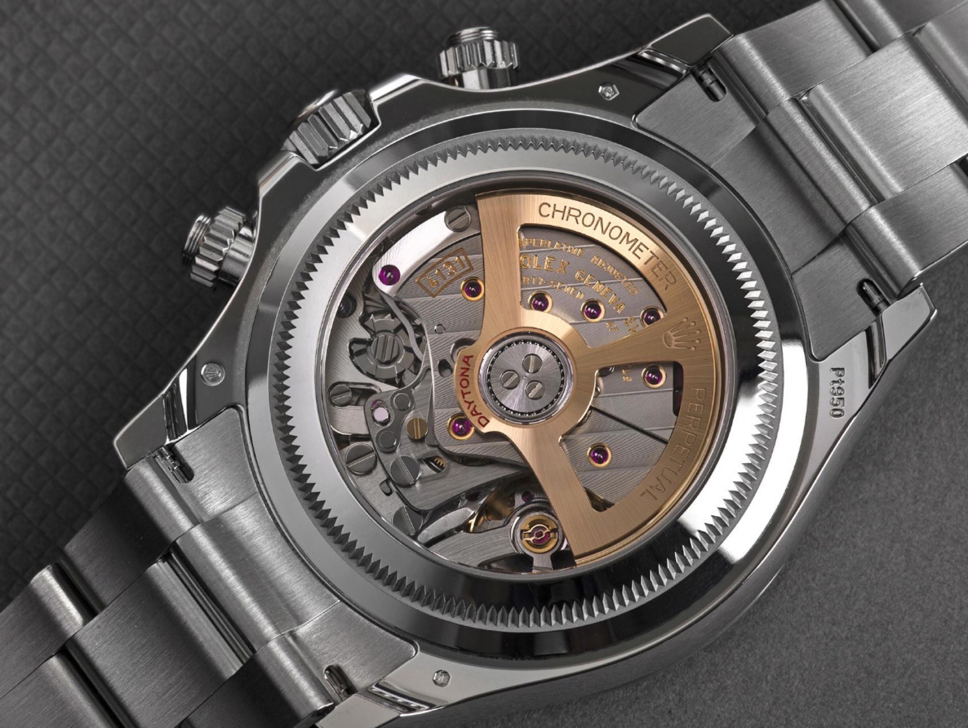 Rolex Daytona Platinum Ice Blue view 5