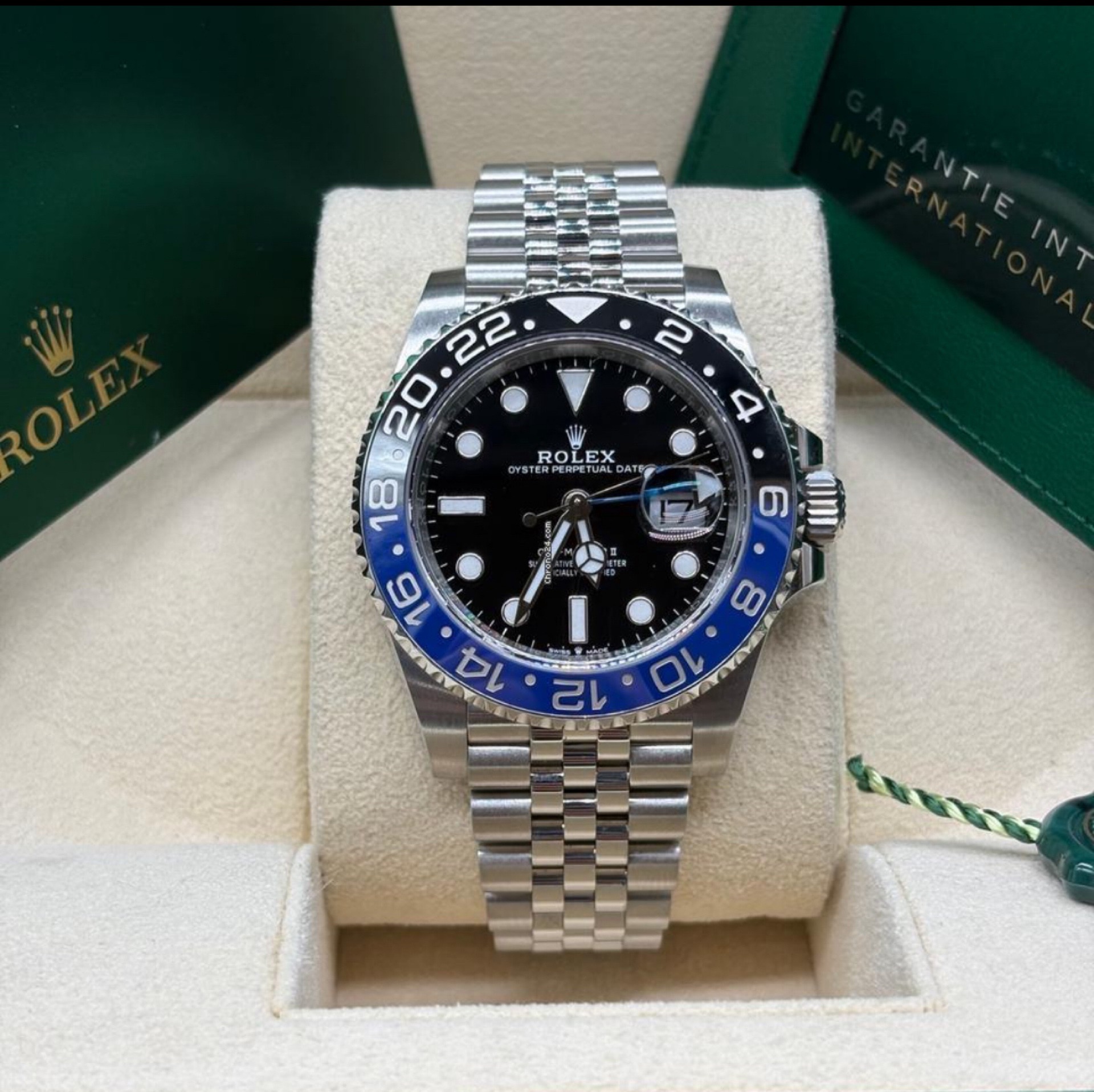 Rolex GMT-Master ll Batman view 2