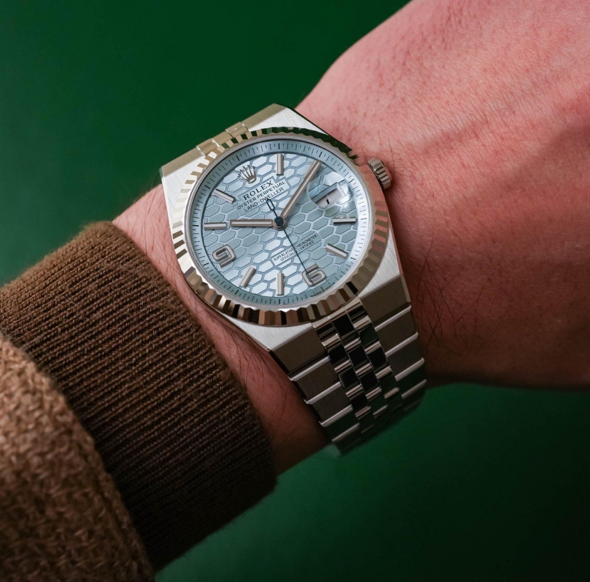 Rolex Land-Dweller Blue Dial Oystersteel White Gold view 2