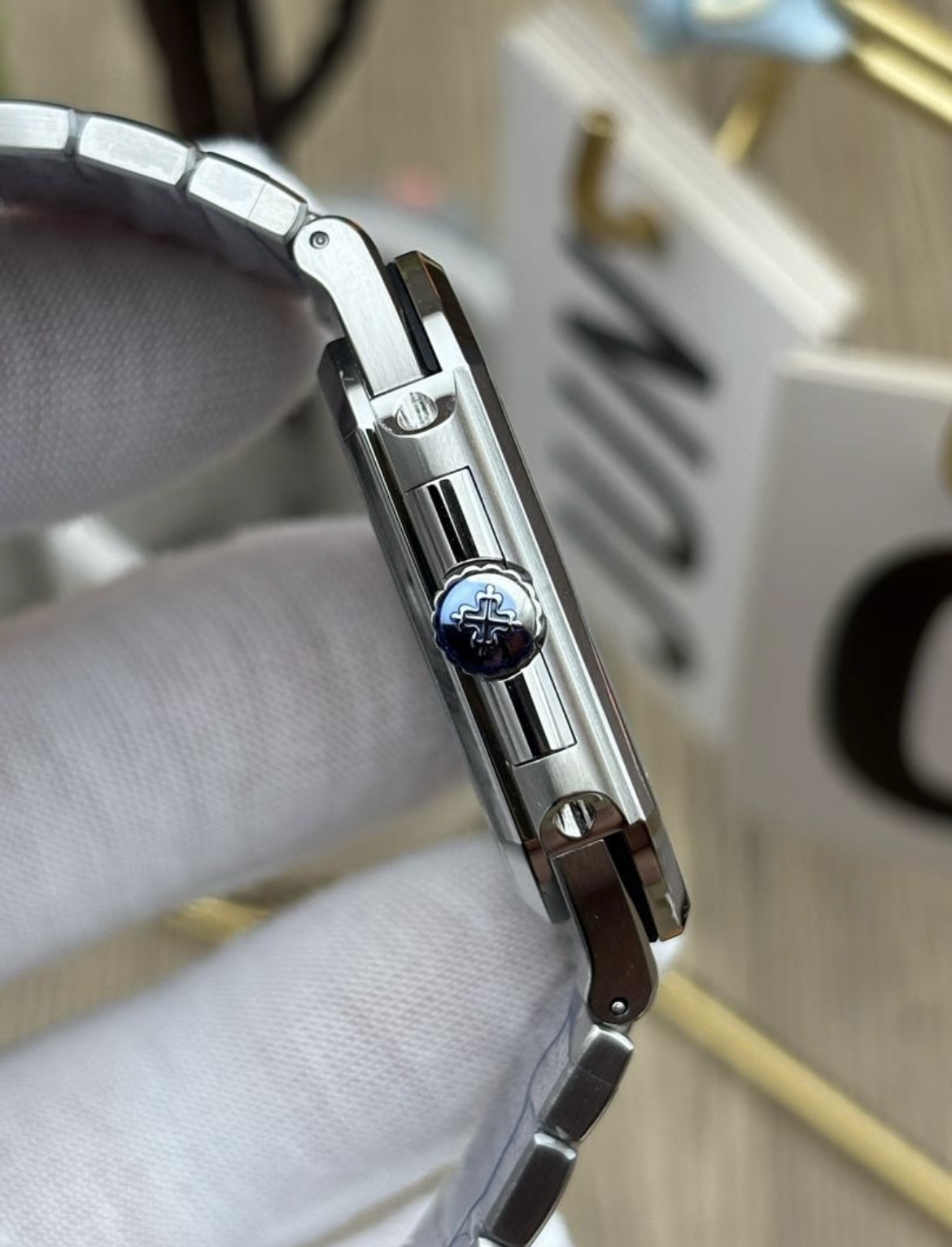 Patek Philippe Cubitus Green Dial view 3