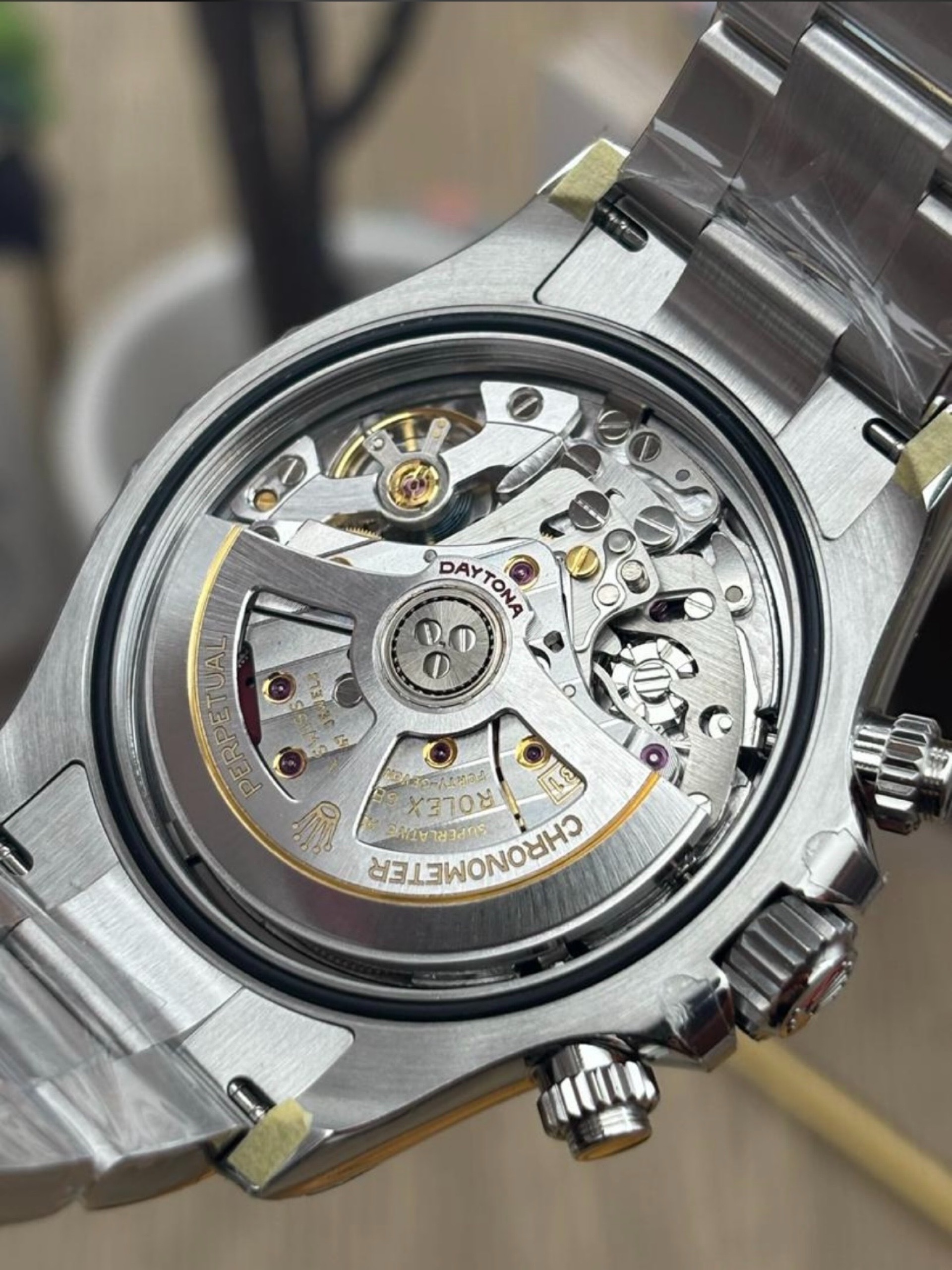 Rolex Cosmograph Daytona view 6