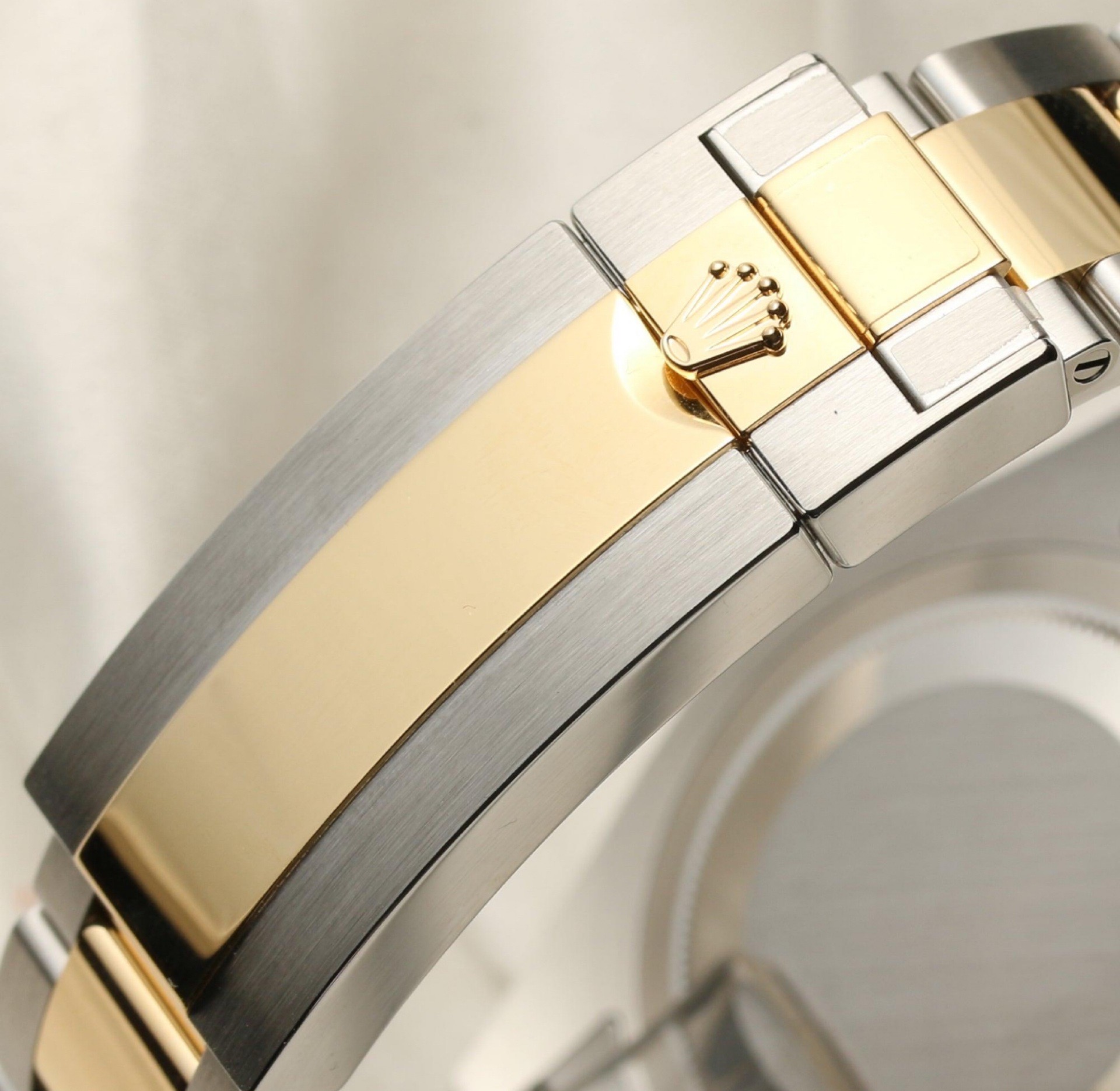 Rolex Submariner Blue Dial Two-Tone gold) view 3