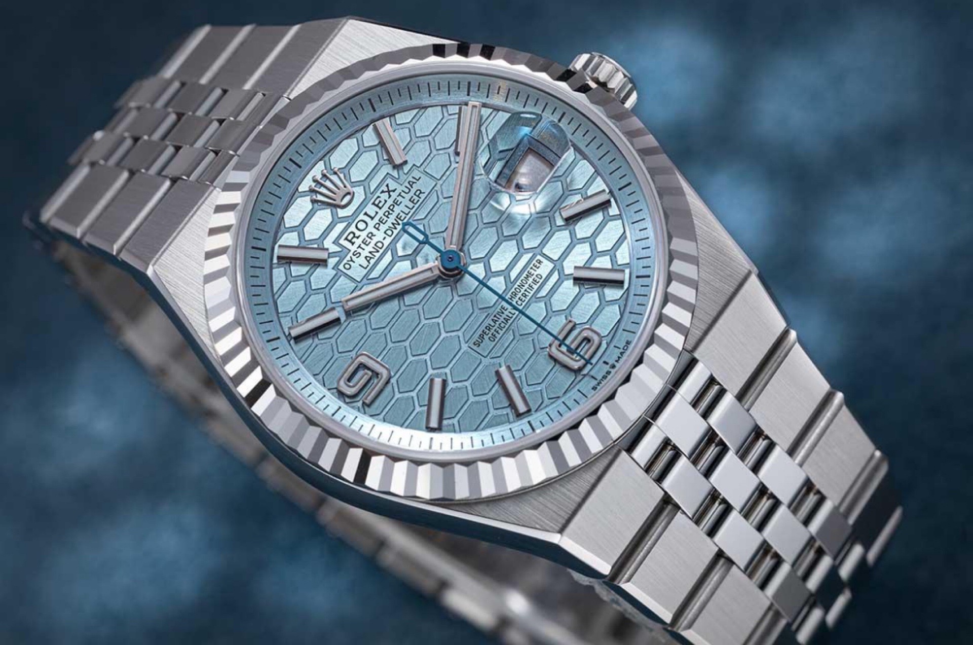 Rolex Land-Dweller Blue Dial Oystersteel White Gold view 4